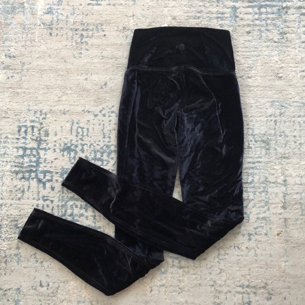 Lululemon Black velvet Leggings Sz 2